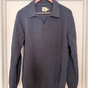Huckberry V-Neck Sweater in Deep Blue